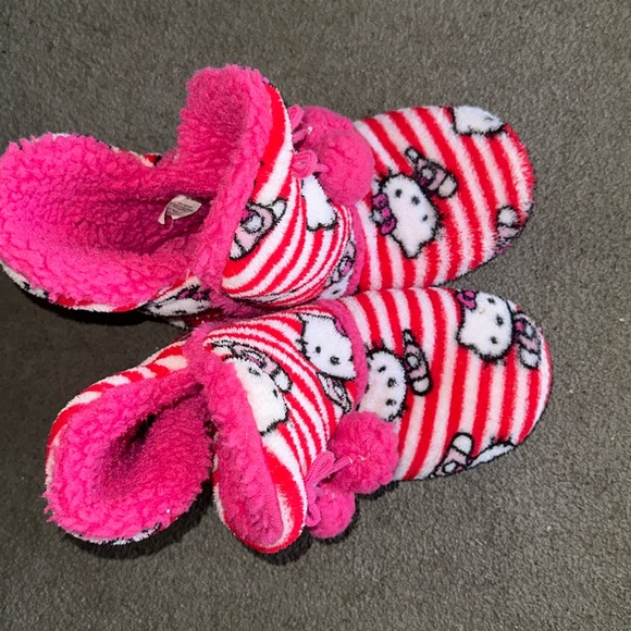Hello kitty slippers - Picture 4 of 7